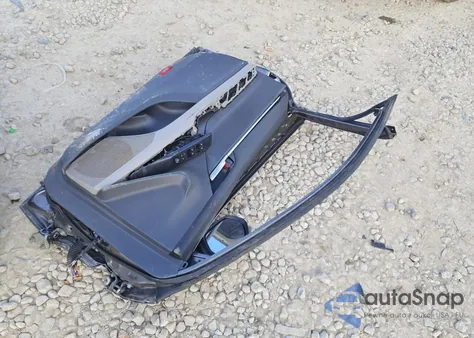 2020 Toyota Camry Le z USA, uszkodzony, nr VIN 4T1C11AKXLU347344